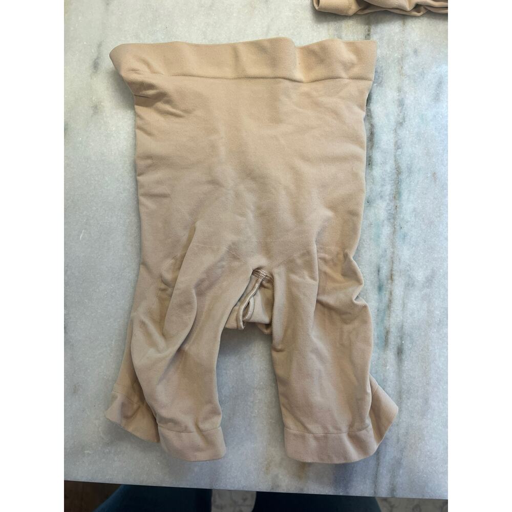 SKIMS Seamless Sculpt Mid-Thigh Shorts Mica M NWOT